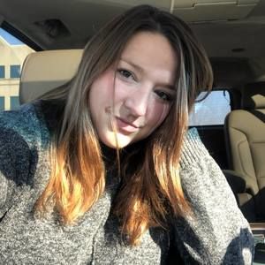 Meet your Posher, Caroline